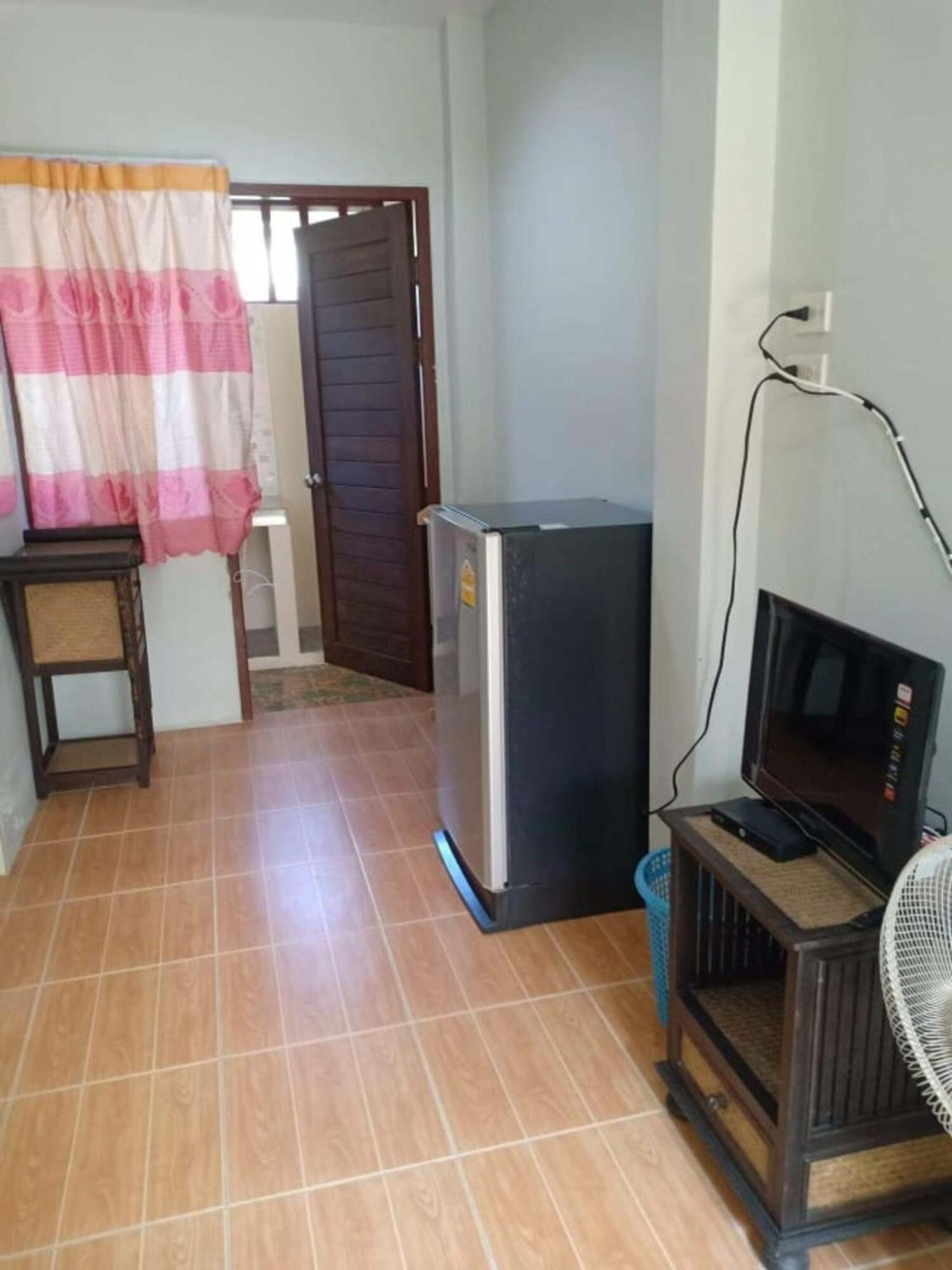 Chandra Hostel Тау Экстерьер фото