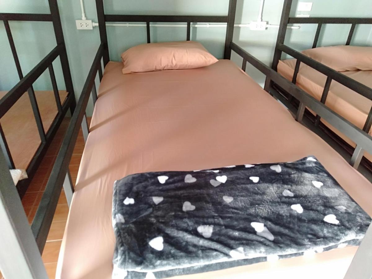 Chandra Hostel Тау Экстерьер фото