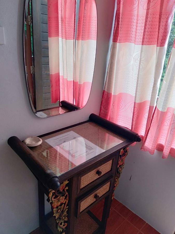 Chandra Hostel Тау Экстерьер фото