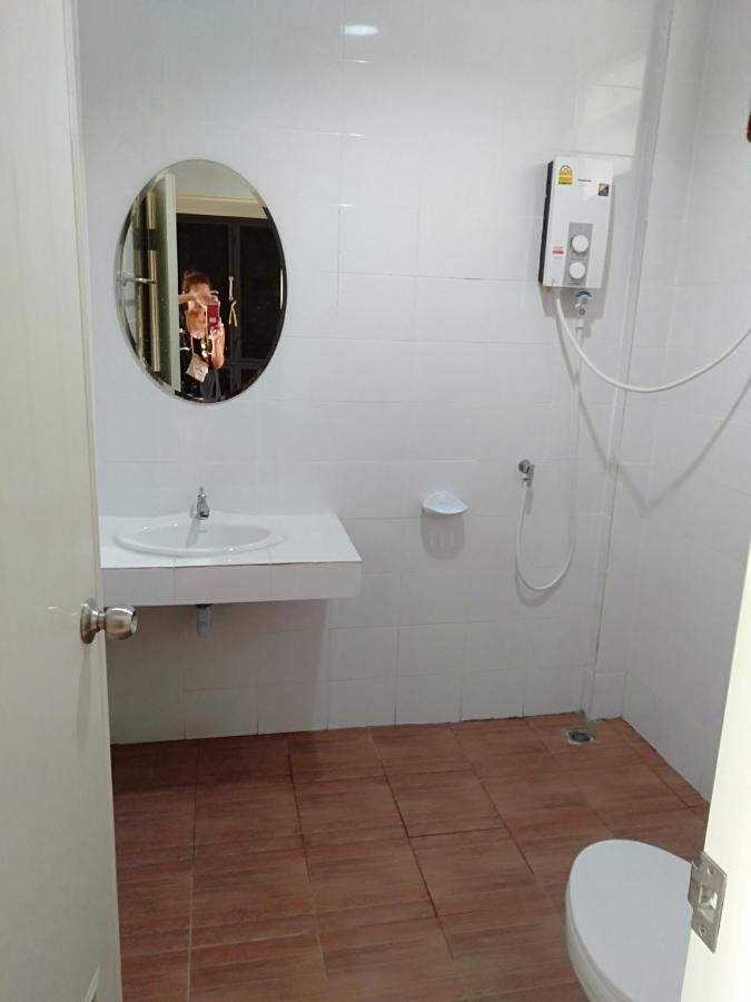 Chandra Hostel Тау Экстерьер фото