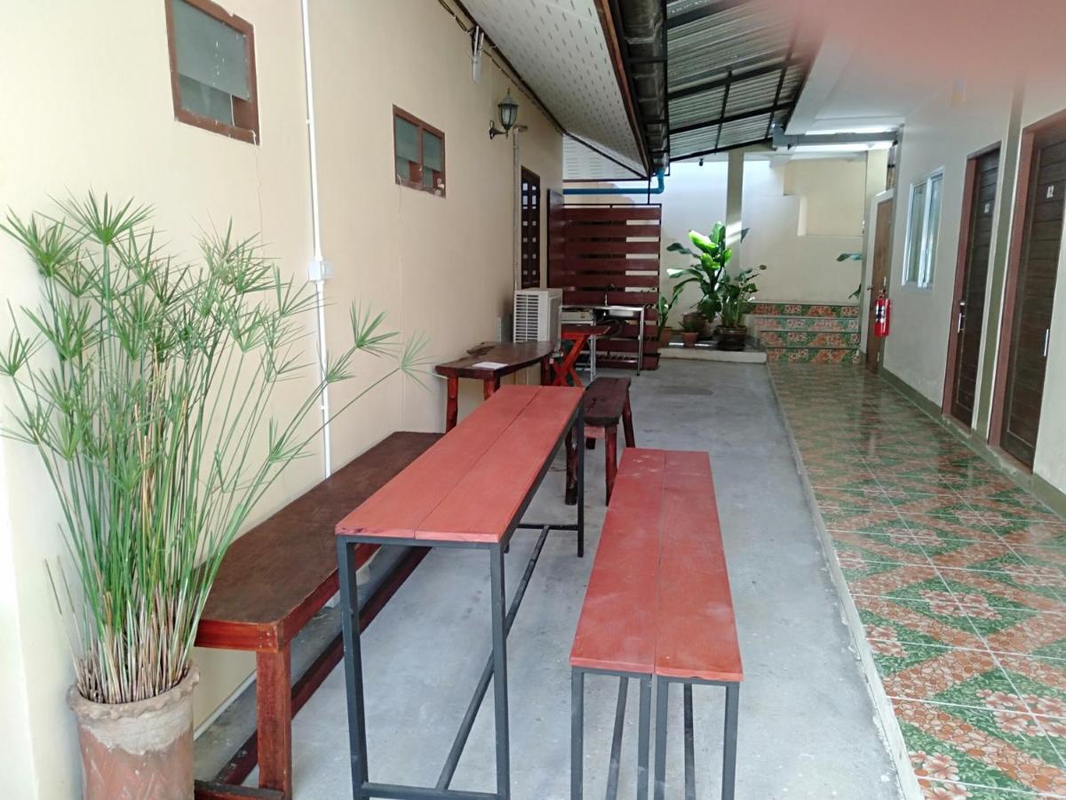 Chandra Hostel Тау Экстерьер фото