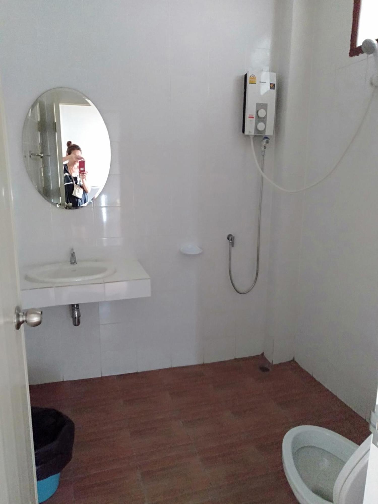 Chandra Hostel Тау Экстерьер фото